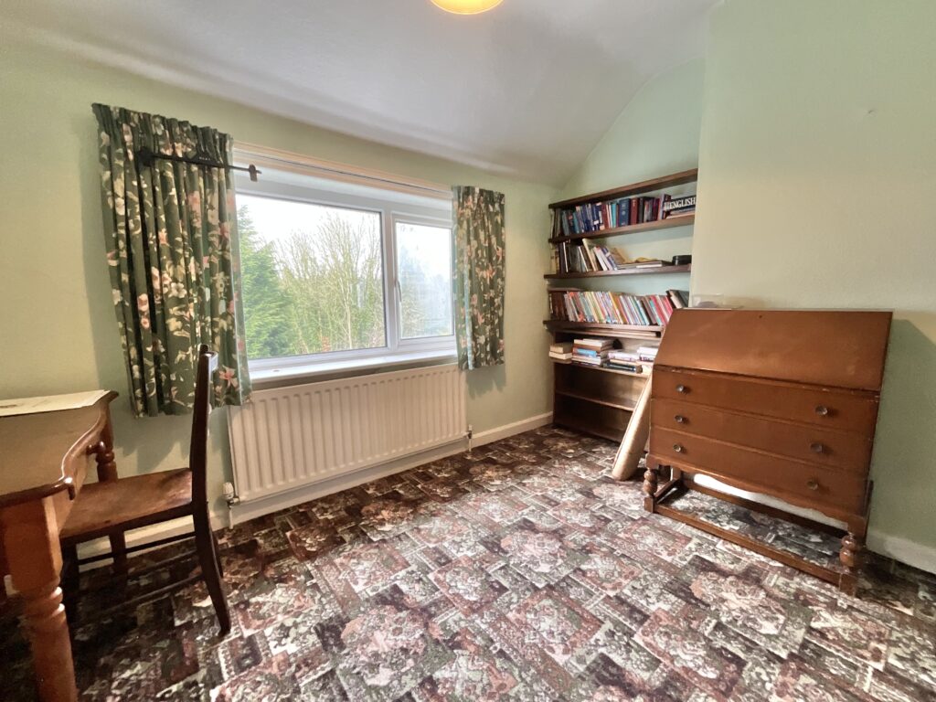 Hurstons Lane, Alton, ST10