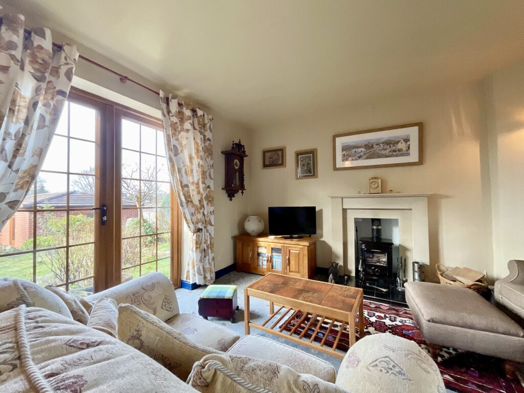 Moss Lane, Hilderstone, ST15