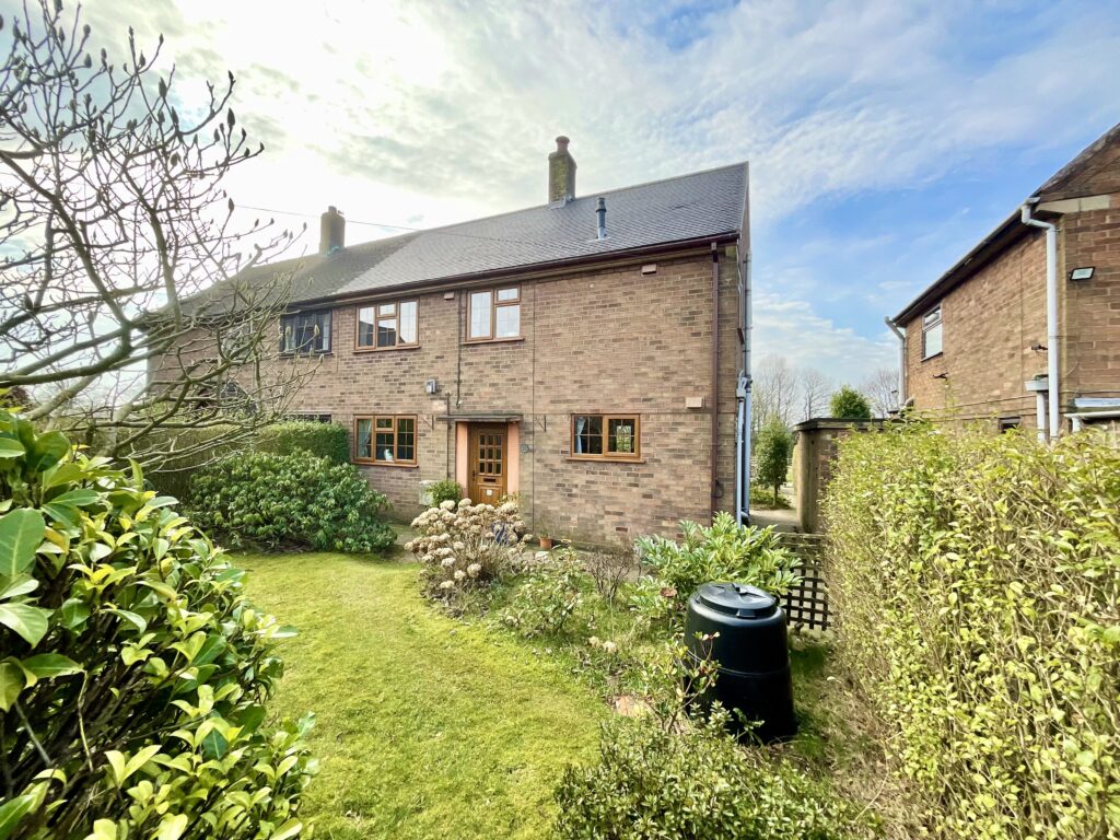 Moss Lane, Hilderstone, ST15
