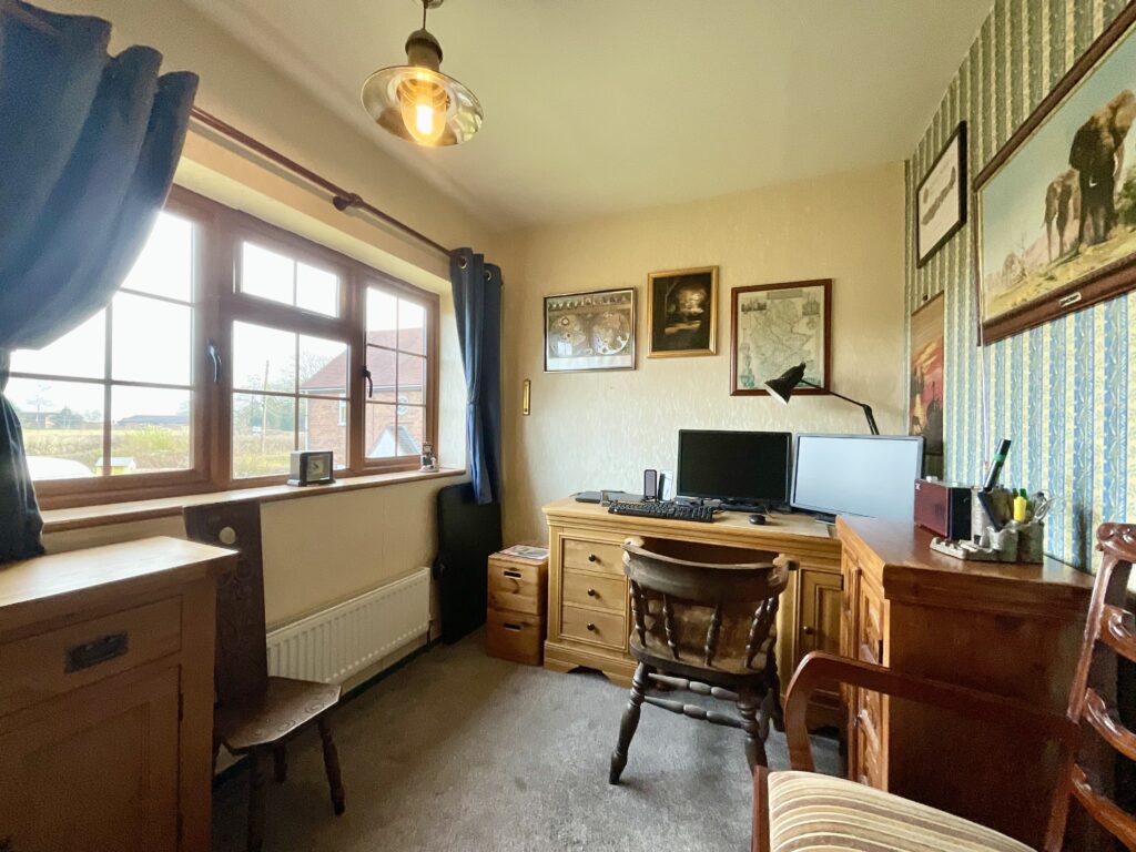 Moss Lane, Hilderstone, ST15