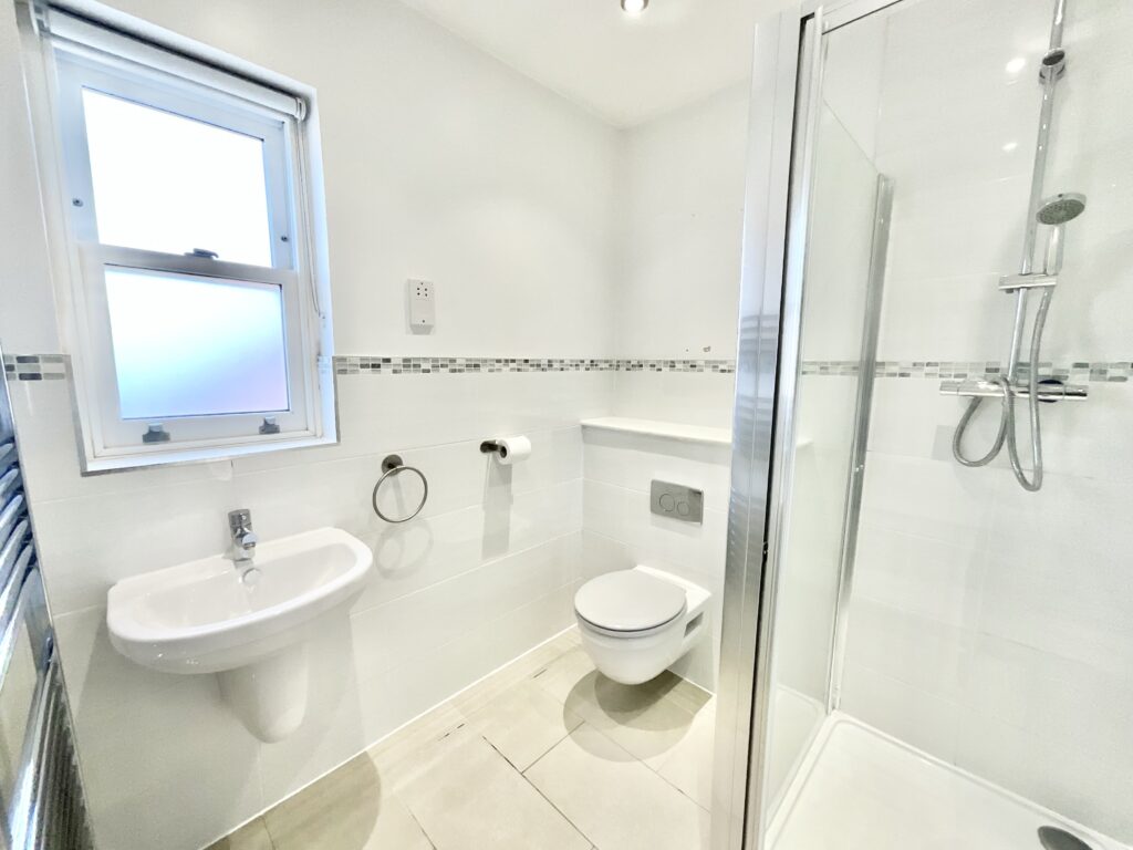 Stone Road, Uttoxeter, ST14