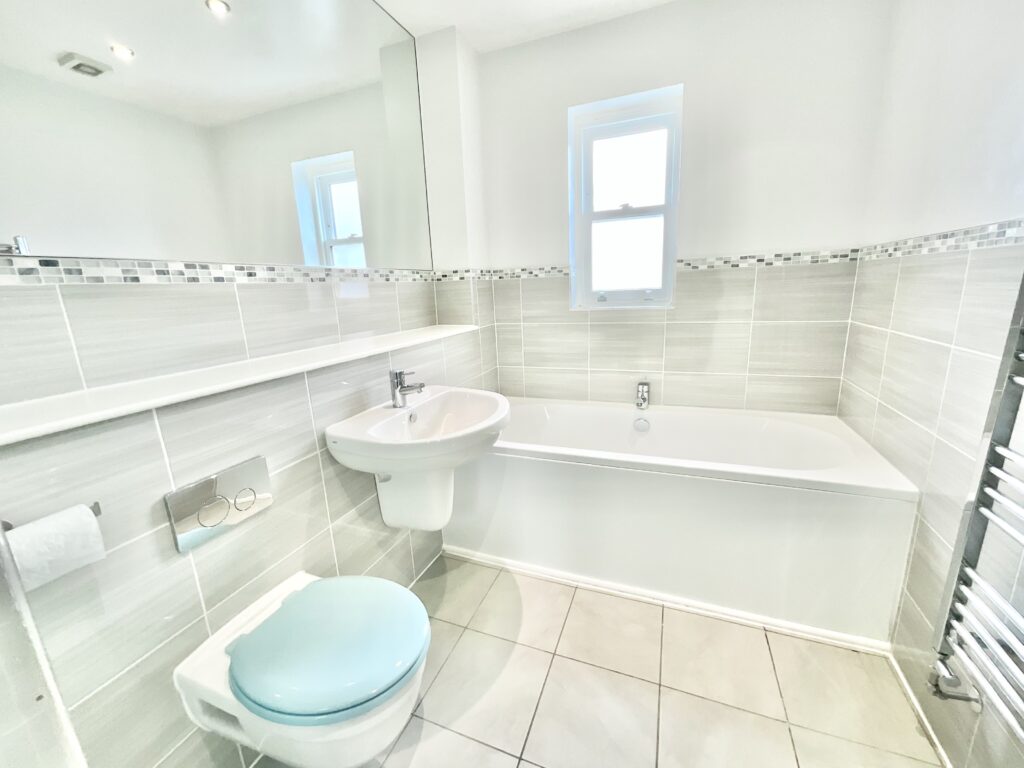 Stone Road, Uttoxeter, ST14