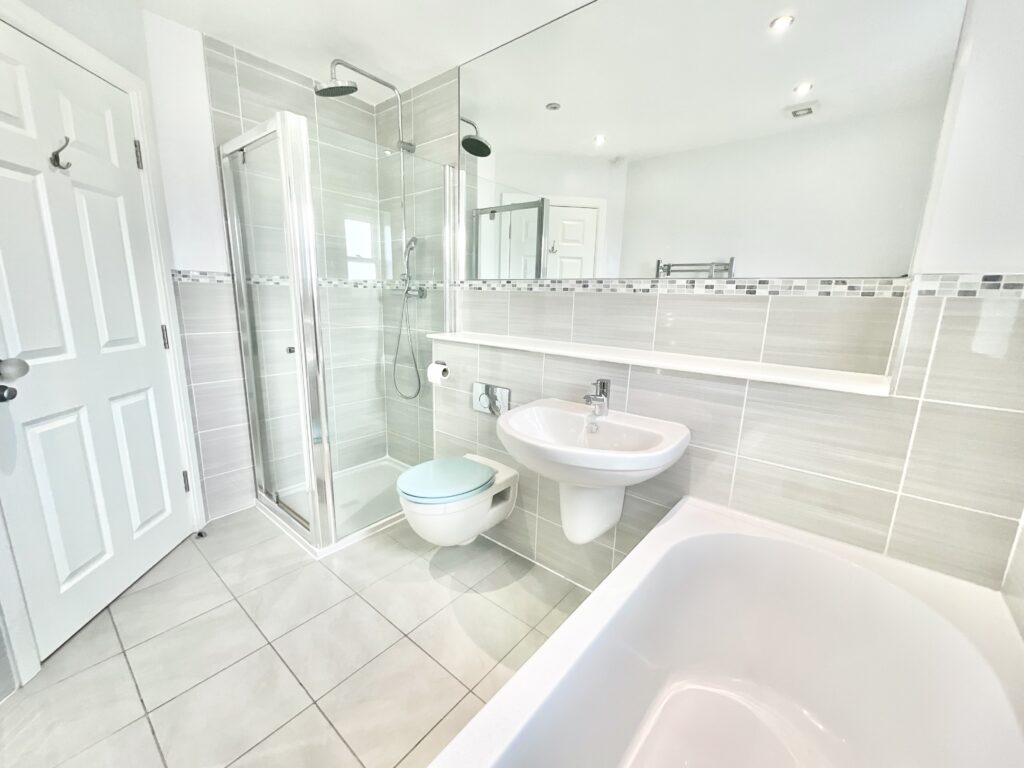 Stone Road, Uttoxeter, ST14