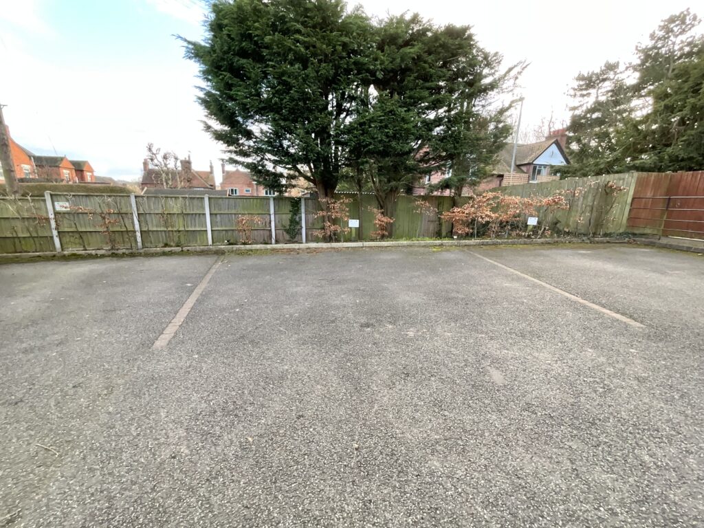 Stone Road, Uttoxeter, ST14