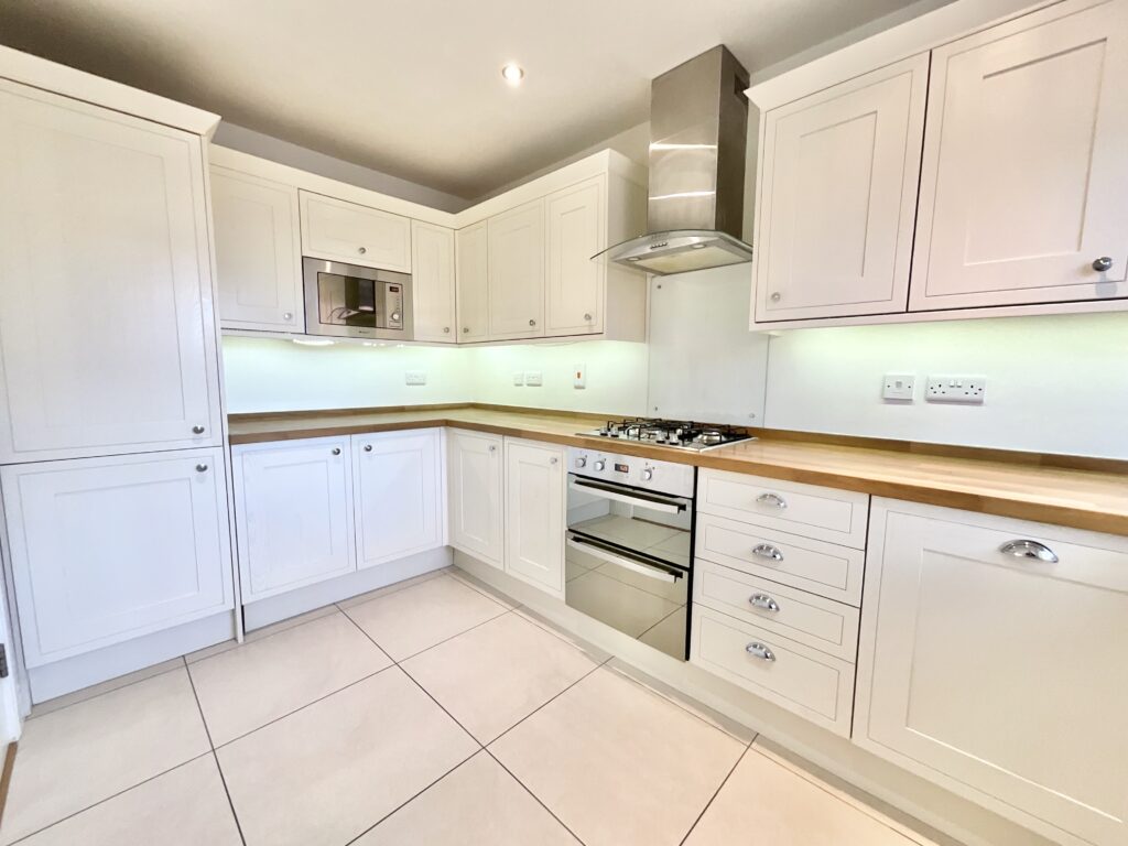 Stone Road, Uttoxeter, ST14