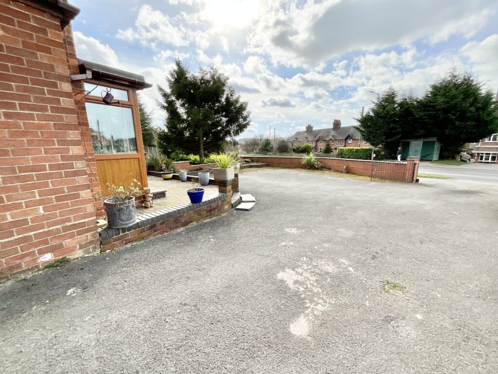 Cheadle Road, Tean, ST10