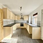 Queens Square, Stone, ST15
