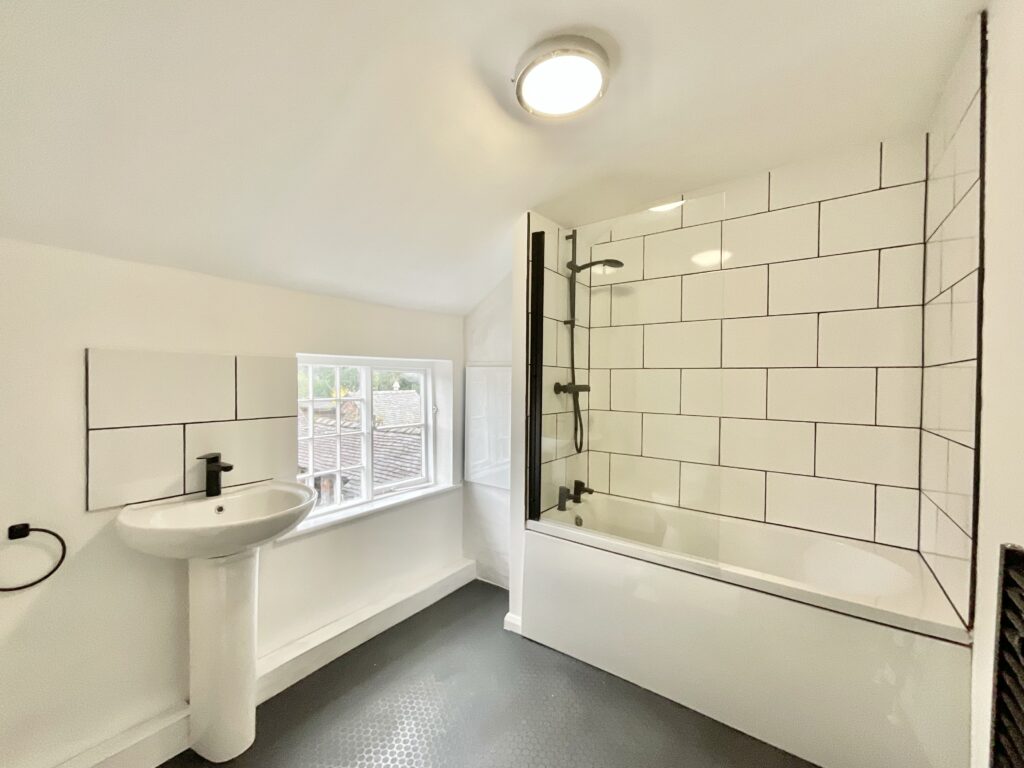 Tittensor Road, Tittensor, ST12