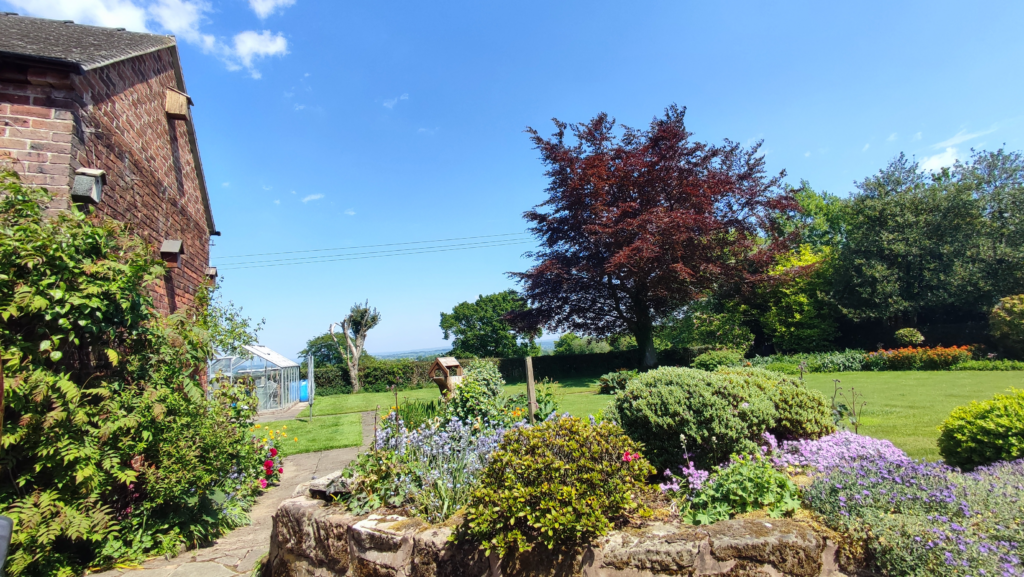 Cross Gate, Hilderstone, ST15