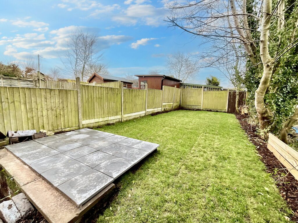 Tittensor Road, Tittensor, ST12