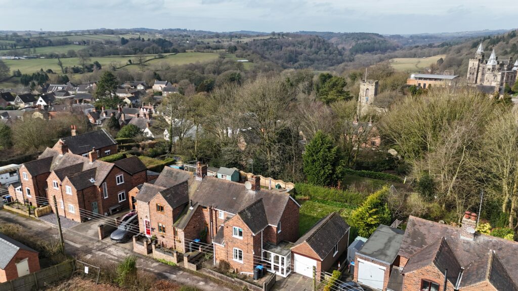 Hurstons Lane, Alton, ST10