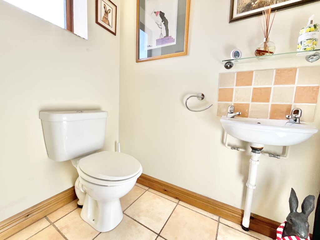 Top Lane, Beech, ST4