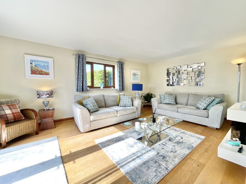 Top Lane, Beech, ST4