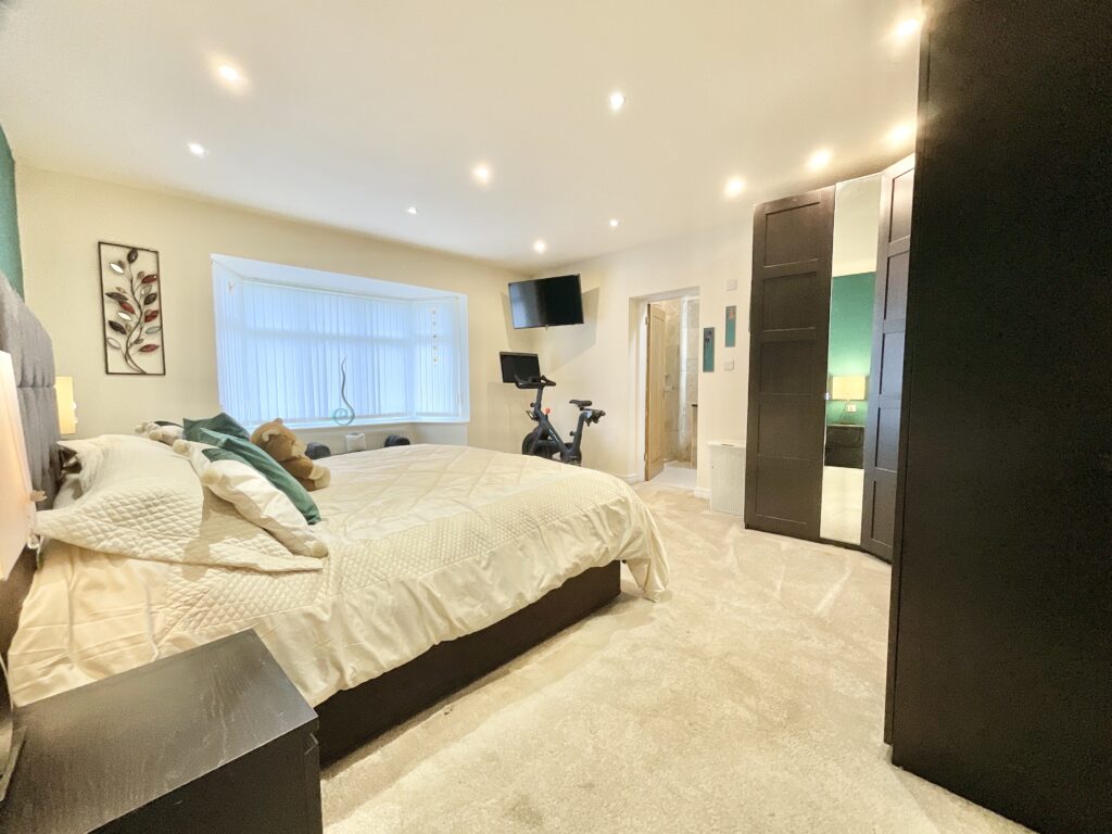 Woodhouse Lane, Haughton, ST18