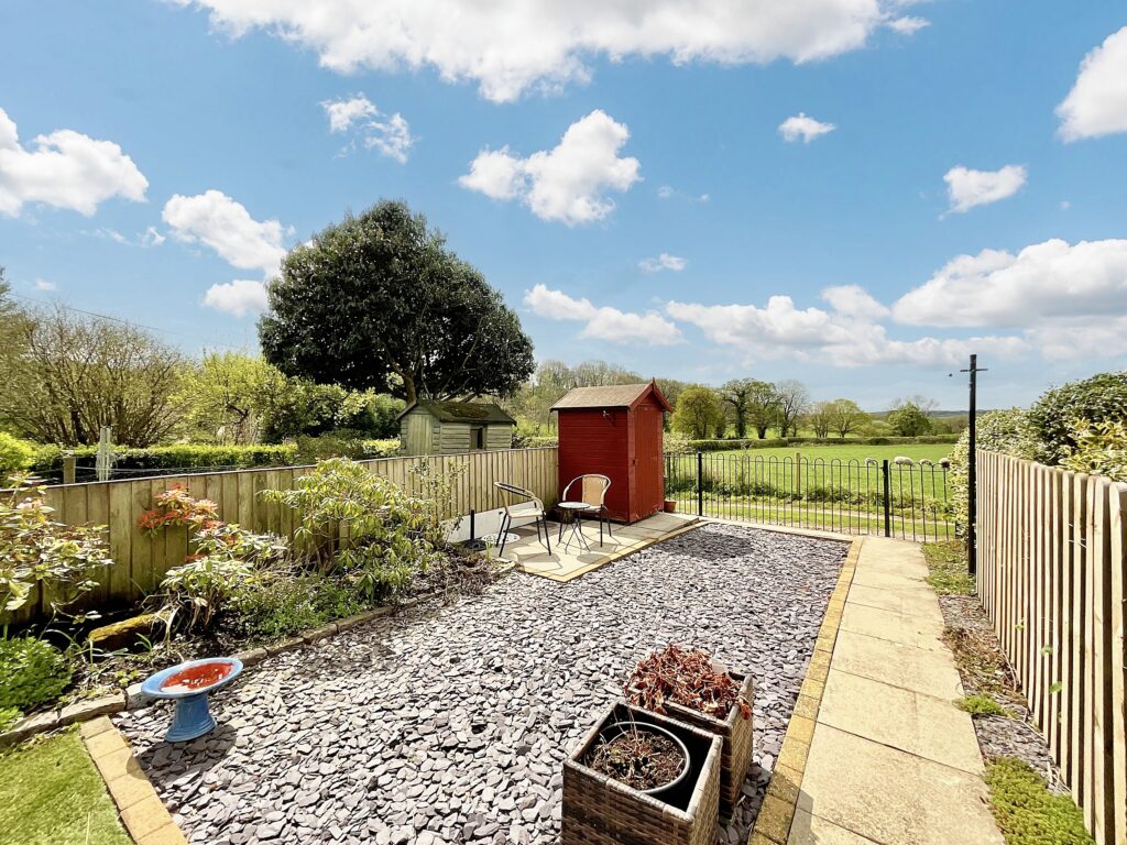 Outlanes, Meaford, ST15