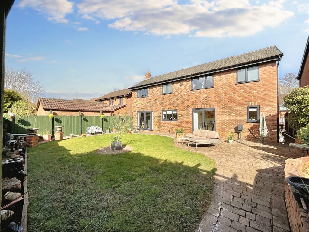 Danebower Road, Trentham, ST4