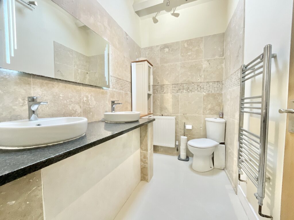 Woodhouse Lane, Haughton, ST18