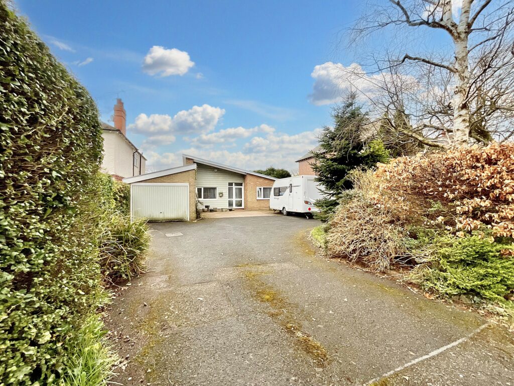 Lichfield Road, Stone, ST15