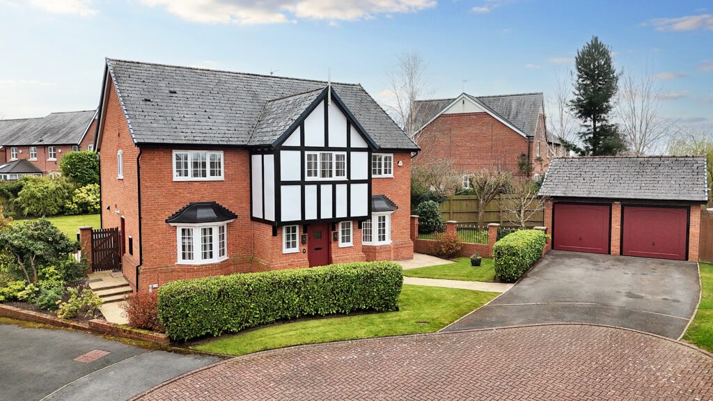 Westwood Close, Weston, CW2