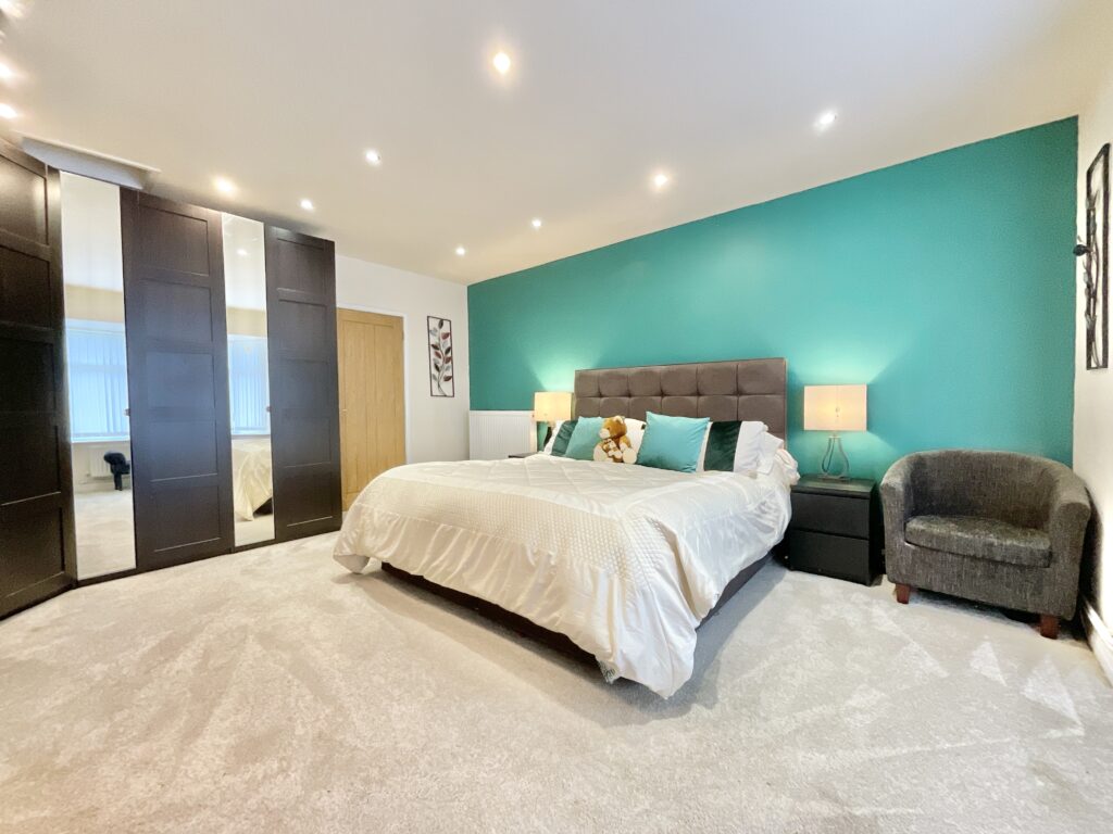 Woodhouse Lane, Haughton, ST18