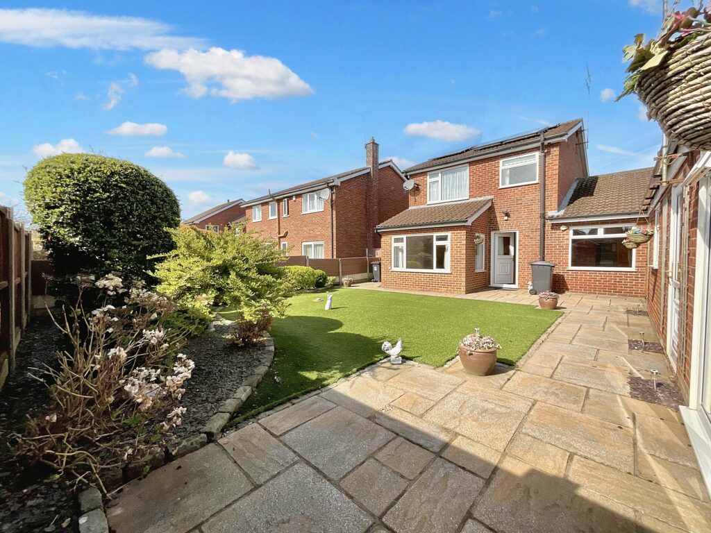 Ravenswood Close, Newcastle, ST5