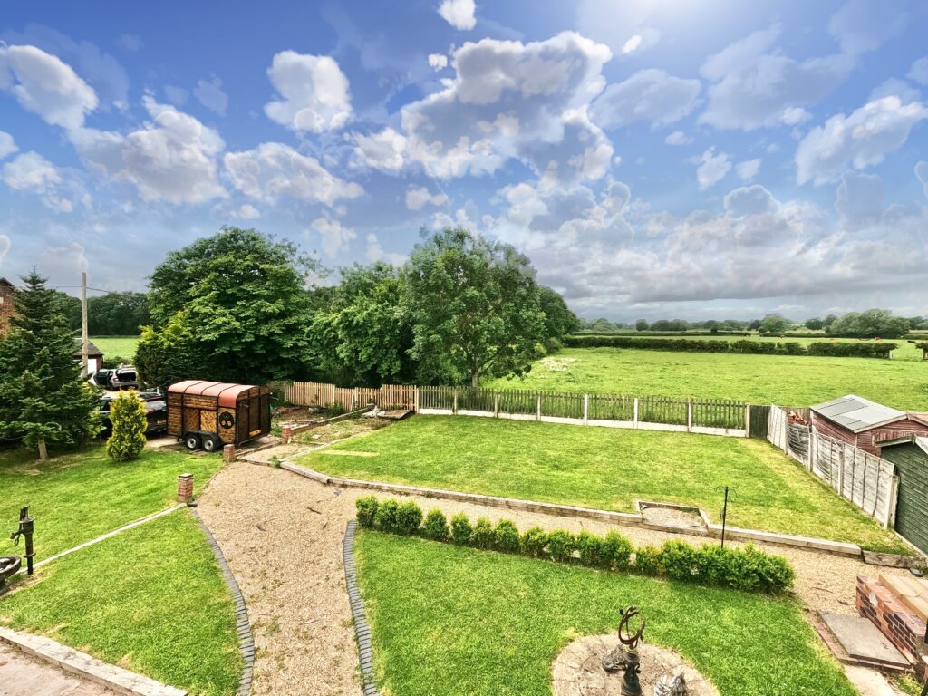 Woodhouse Lane, Haughton, ST18