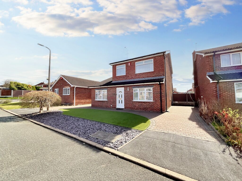 Ravenswood Close, Newcastle, ST5