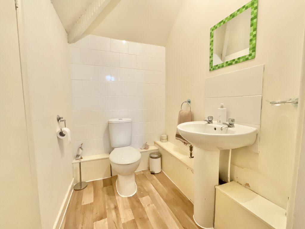 Woodhouse Lane, Haughton, ST18