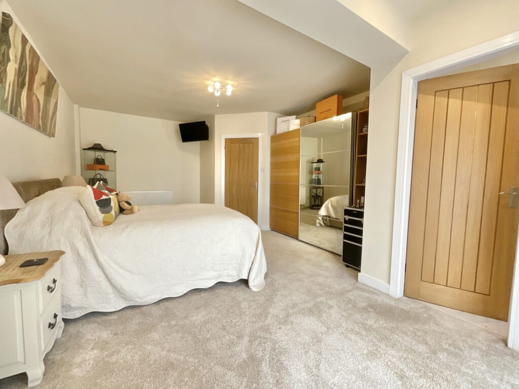Woodhouse Lane, Haughton, ST18