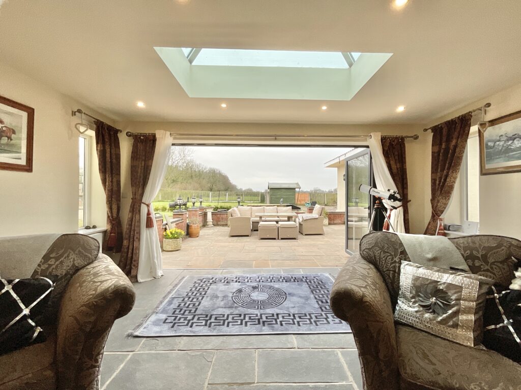 Woodhouse Lane, Haughton, ST18