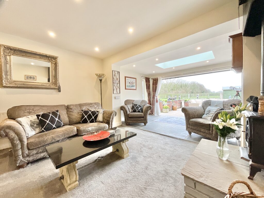 Woodhouse Lane, Haughton, ST18