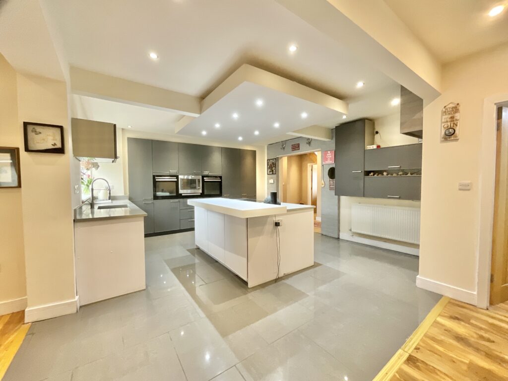 Woodhouse Lane, Haughton, ST18
