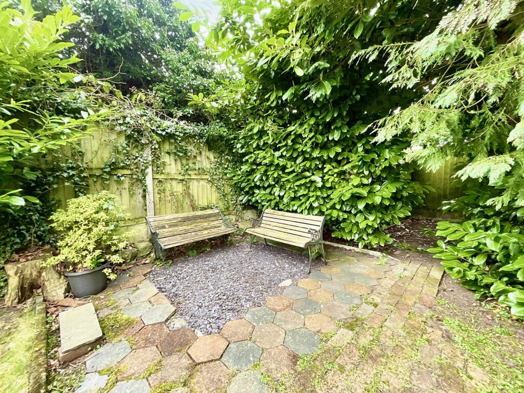 Station Road, Barlaston, ST12