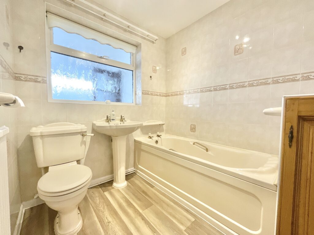 Lilac Close, Great Bridgeford, ST18