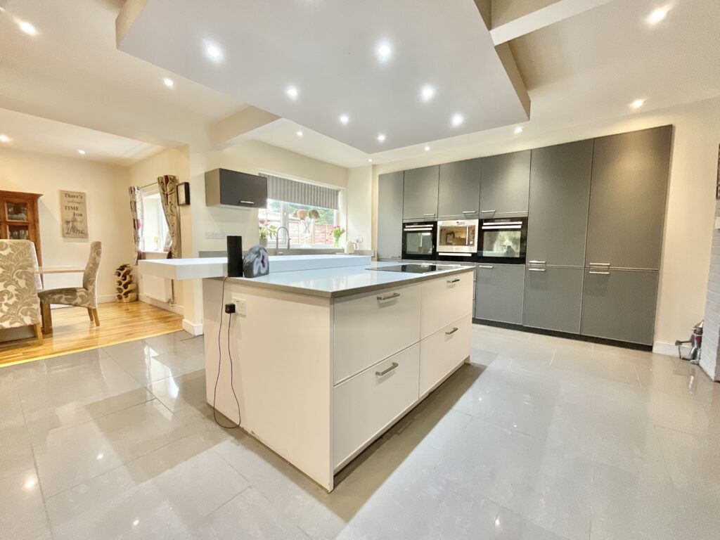 Woodhouse Lane, Haughton, ST18