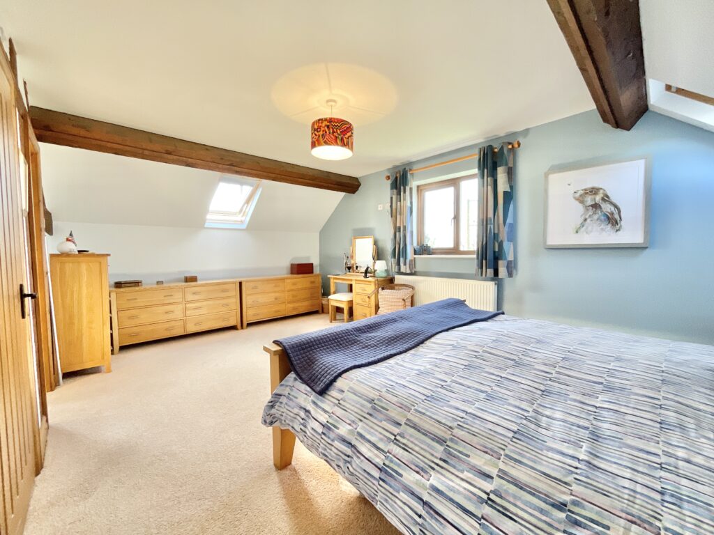 Top Lane, Beech, ST4