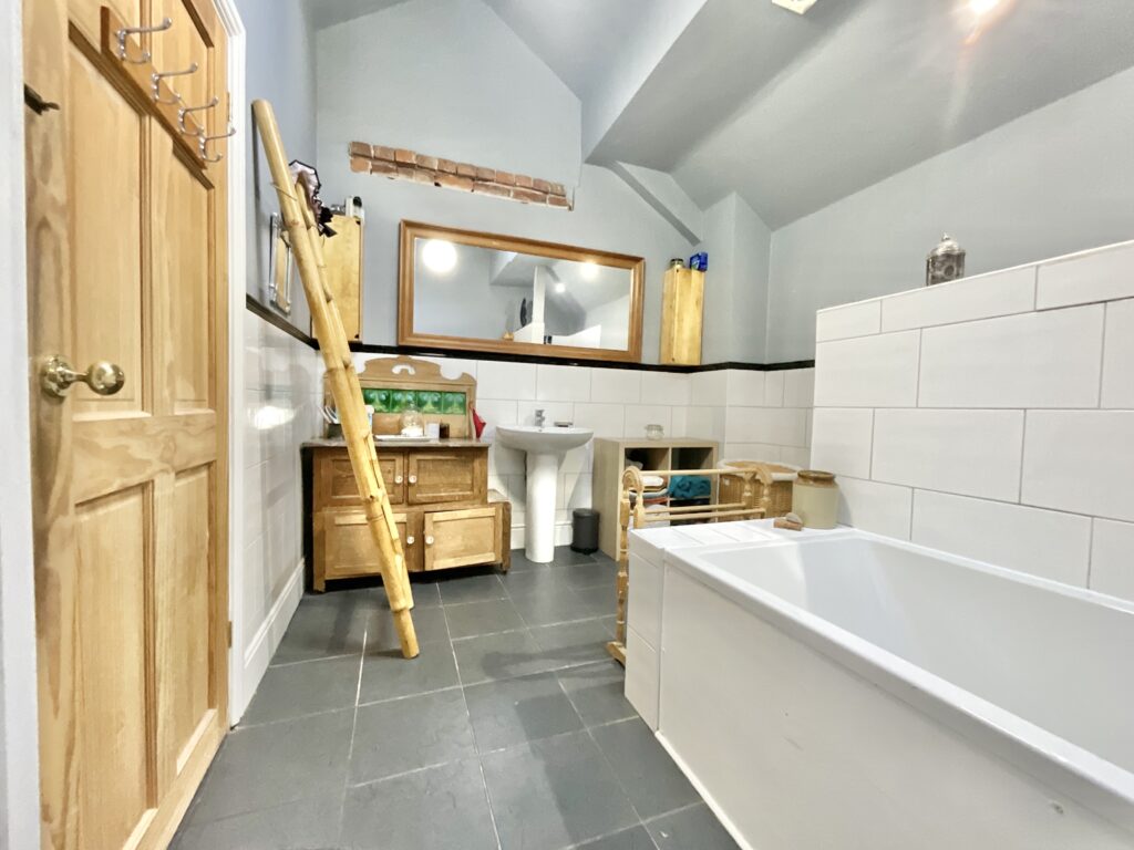Stafford Street, Brewood, ST19