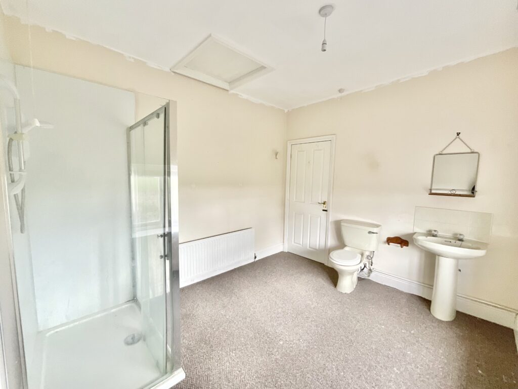 Tixall Court, Tixall, ST18