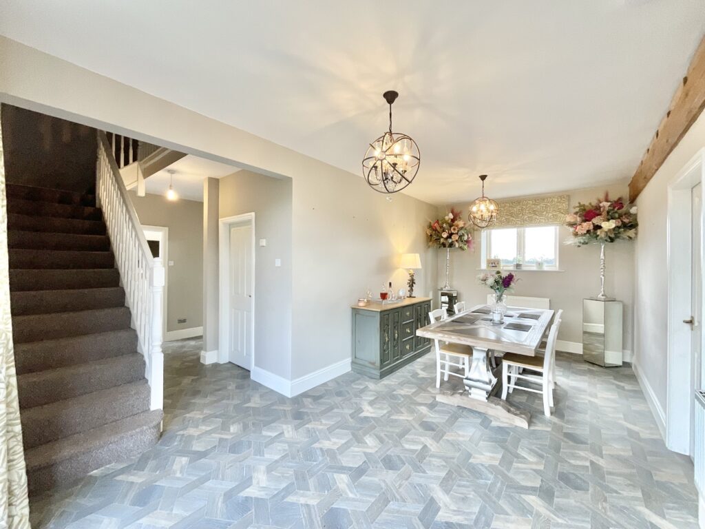 Tixall Court, Tixall, ST18