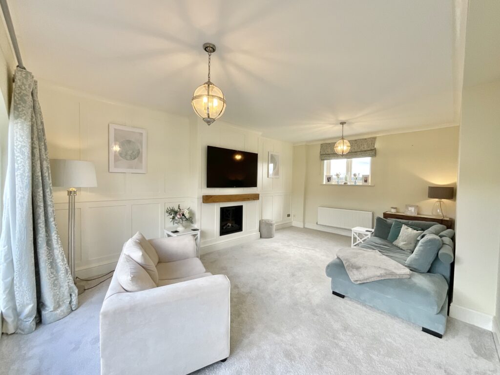 Tixall Court, Tixall, ST18