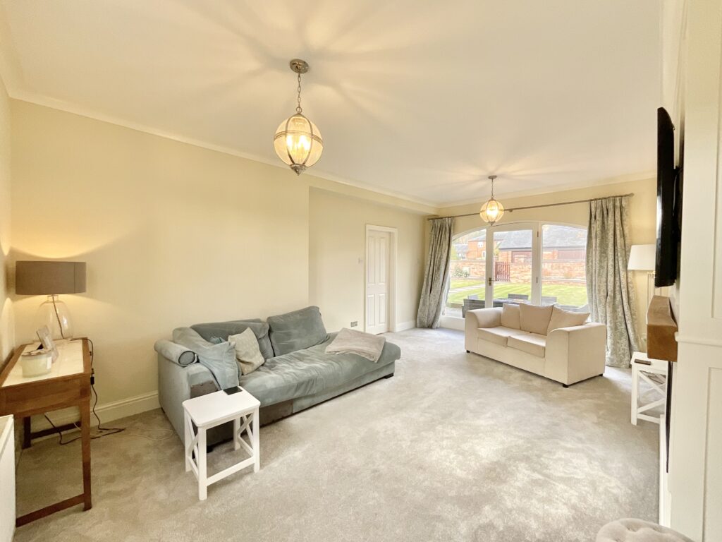 Tixall Court, Tixall, ST18