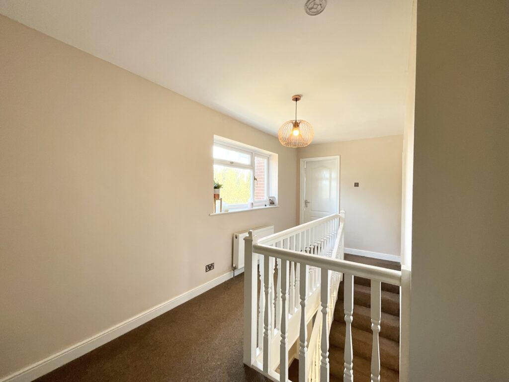 Breach Lane, Tean, ST10