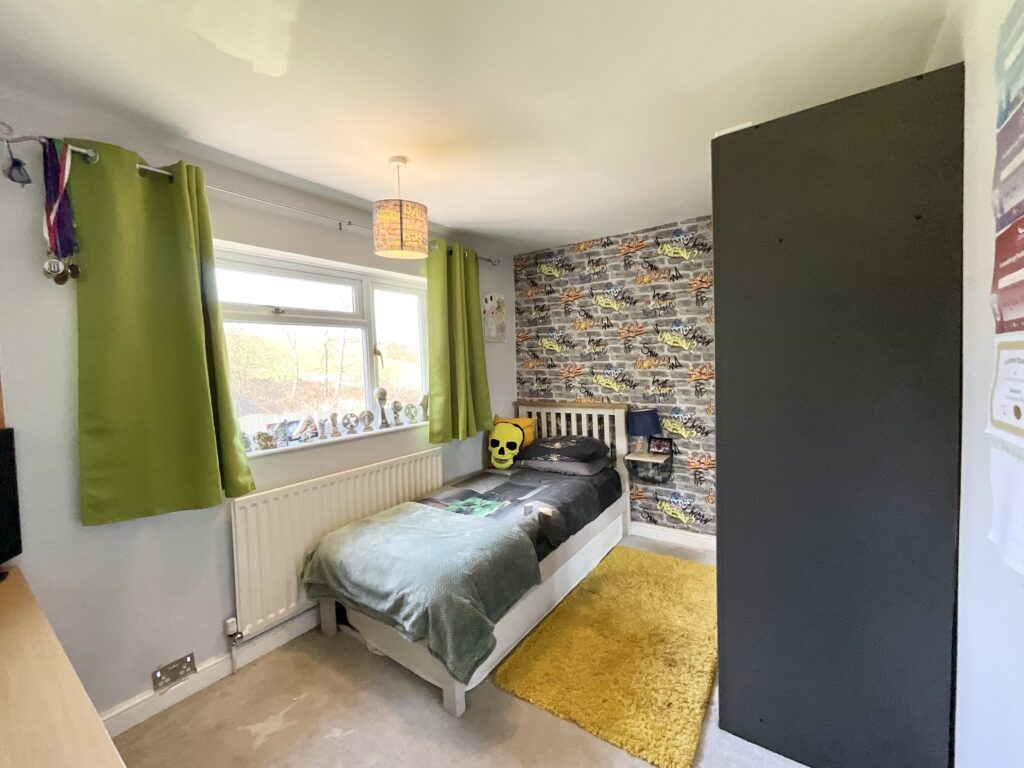 Breach Lane, Tean, ST10