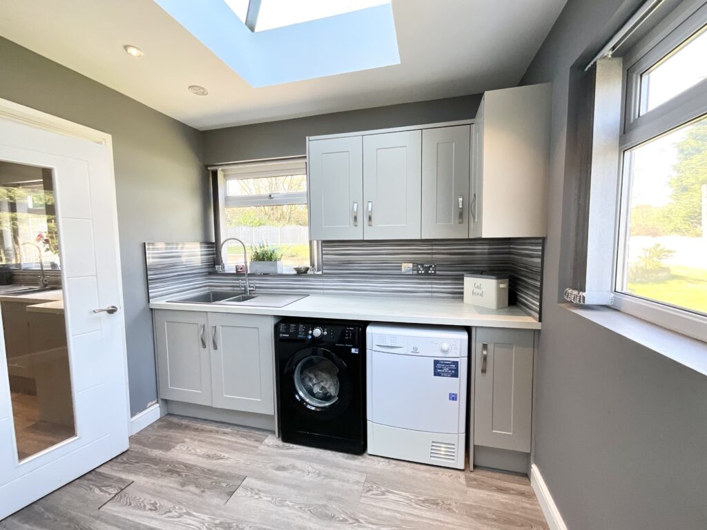 Breach Lane, Tean, ST10