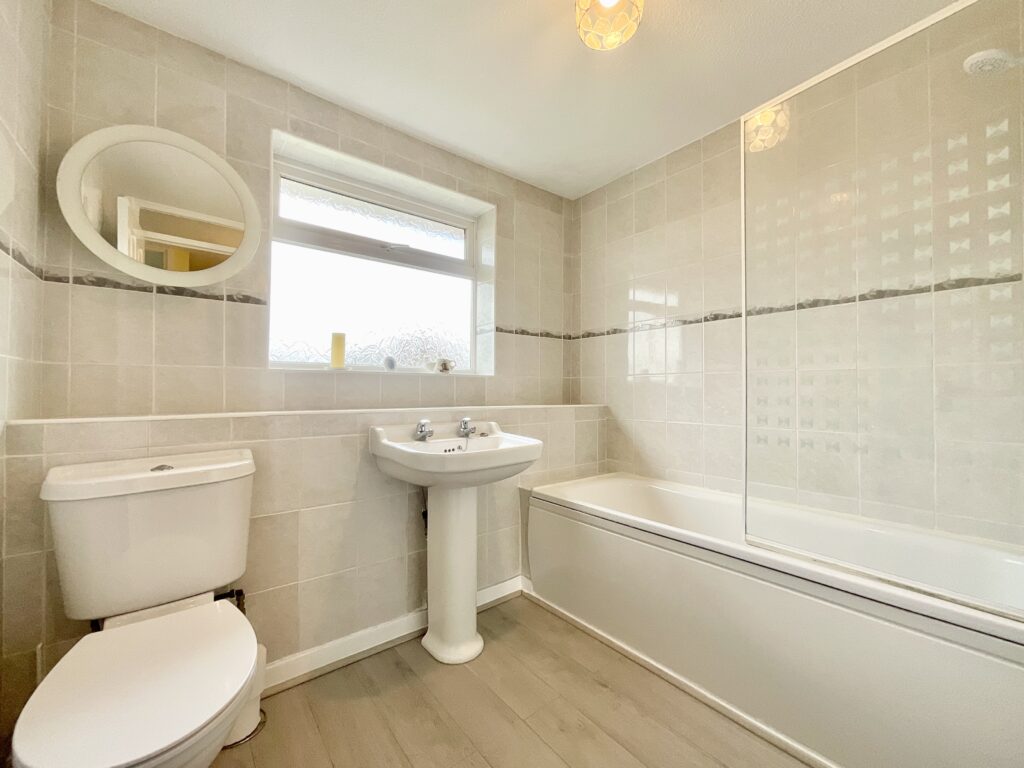 Cranmore Grove, Stone, ST15