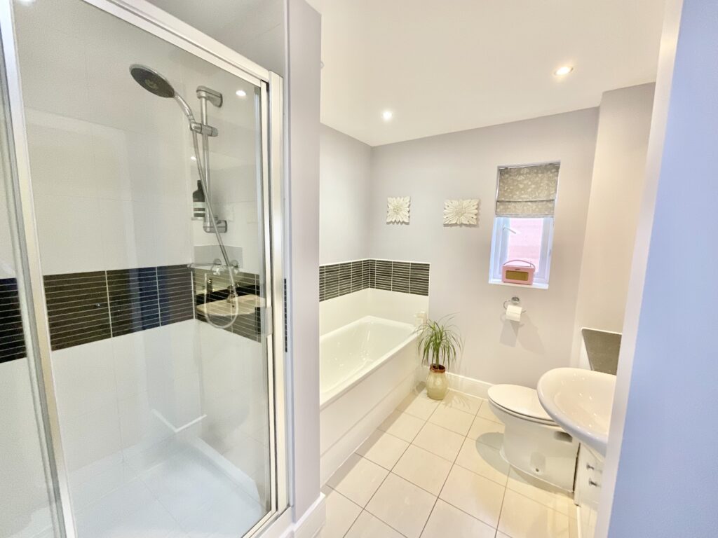Harding Grove, Stone, ST15