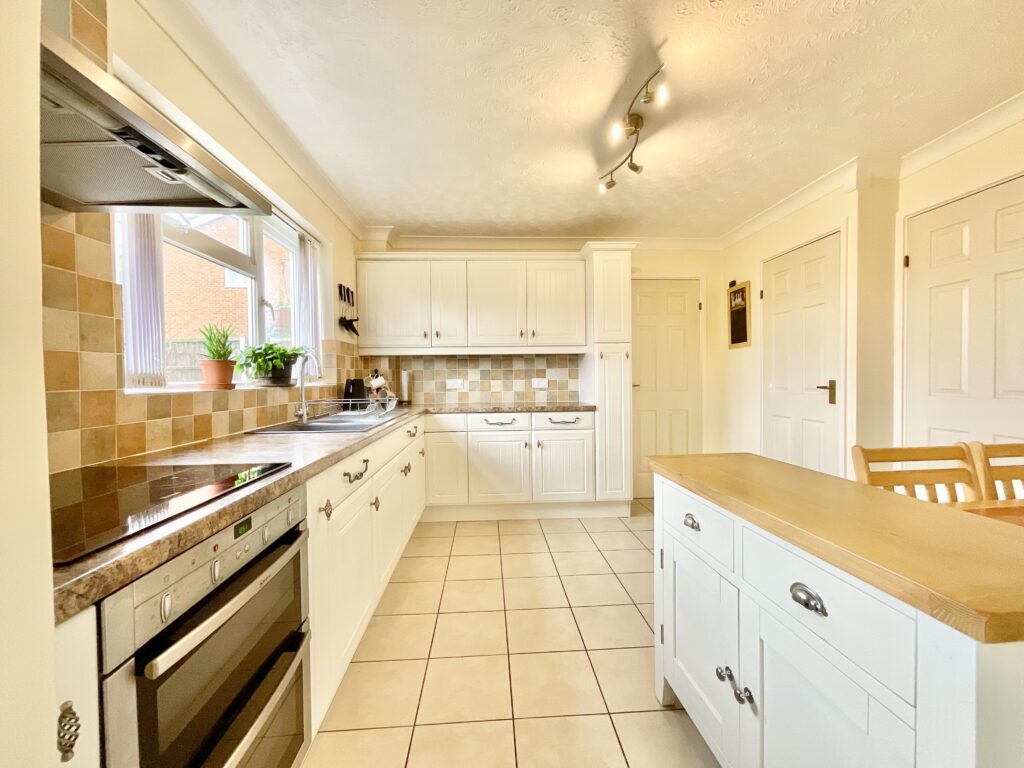 Cranmore Grove, Stone, ST15