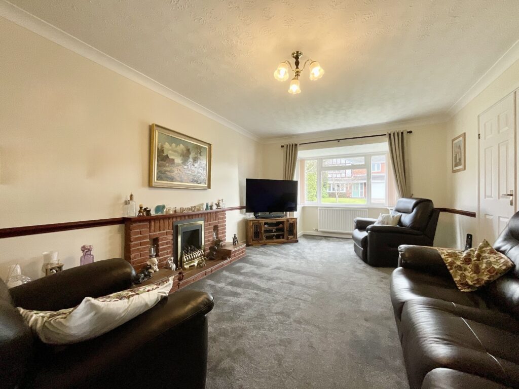 Cranmore Grove, Stone, ST15