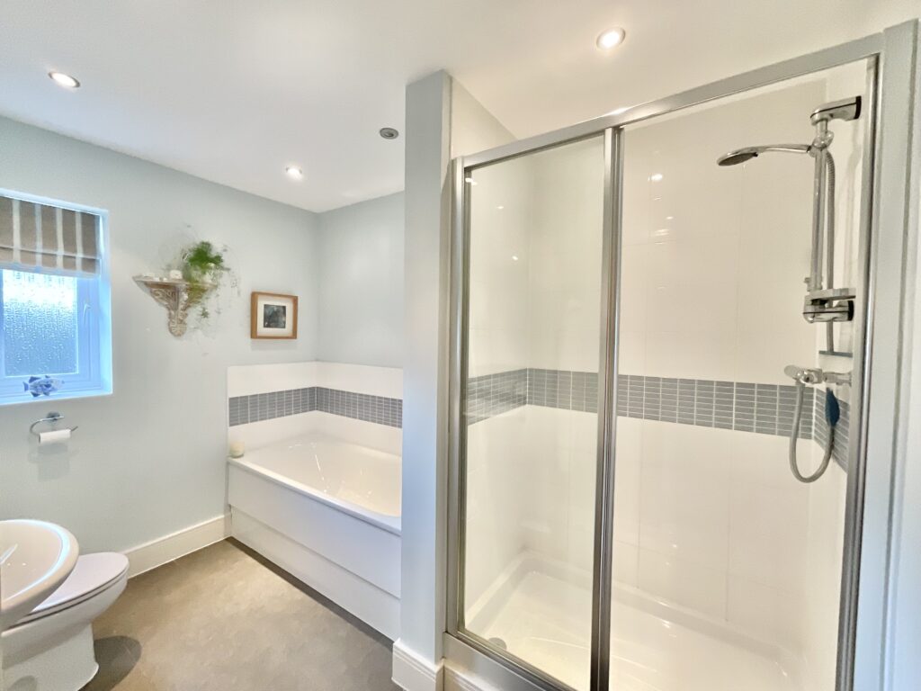 Harding Grove, Stone, ST15
