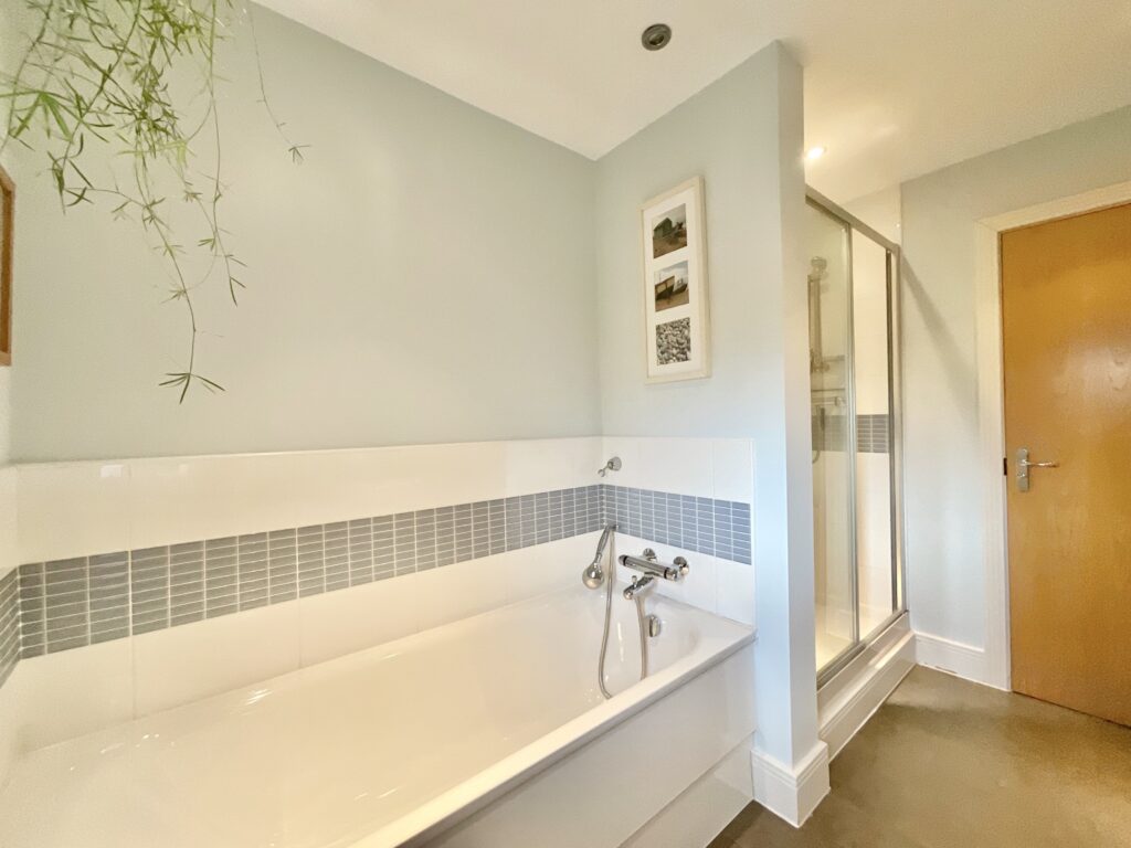 Harding Grove, Stone, ST15